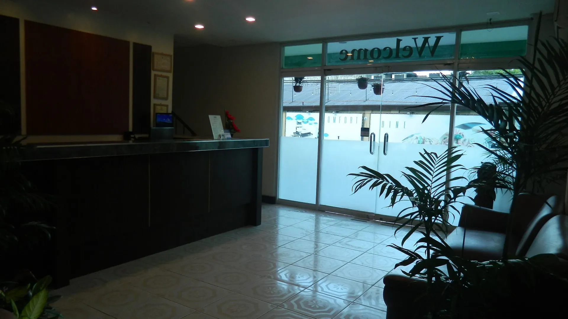 Euroasia Annex By Bluebookers Анхелес Отель