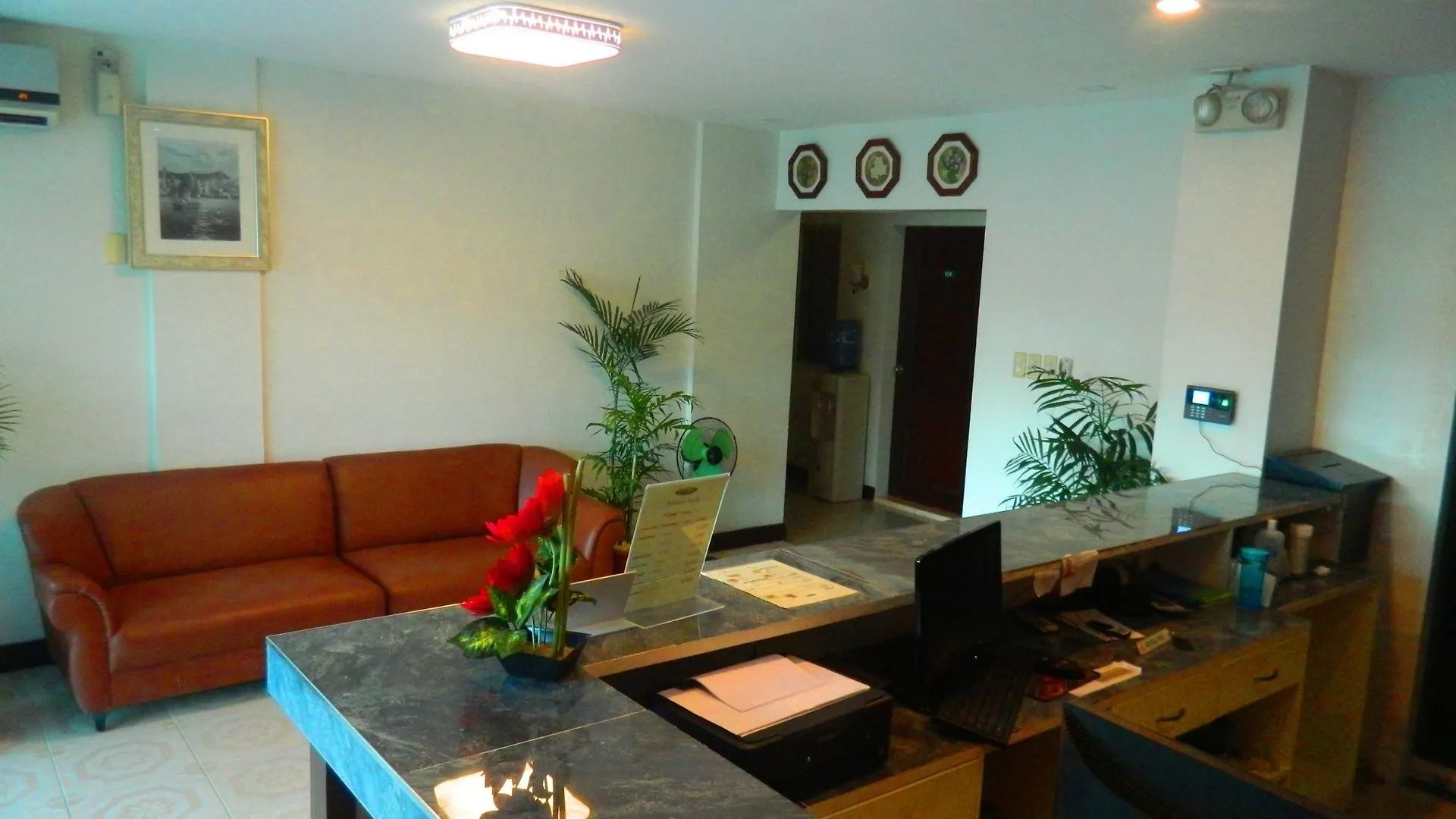 Euroasia Annex By Bluebookers Анхелес
